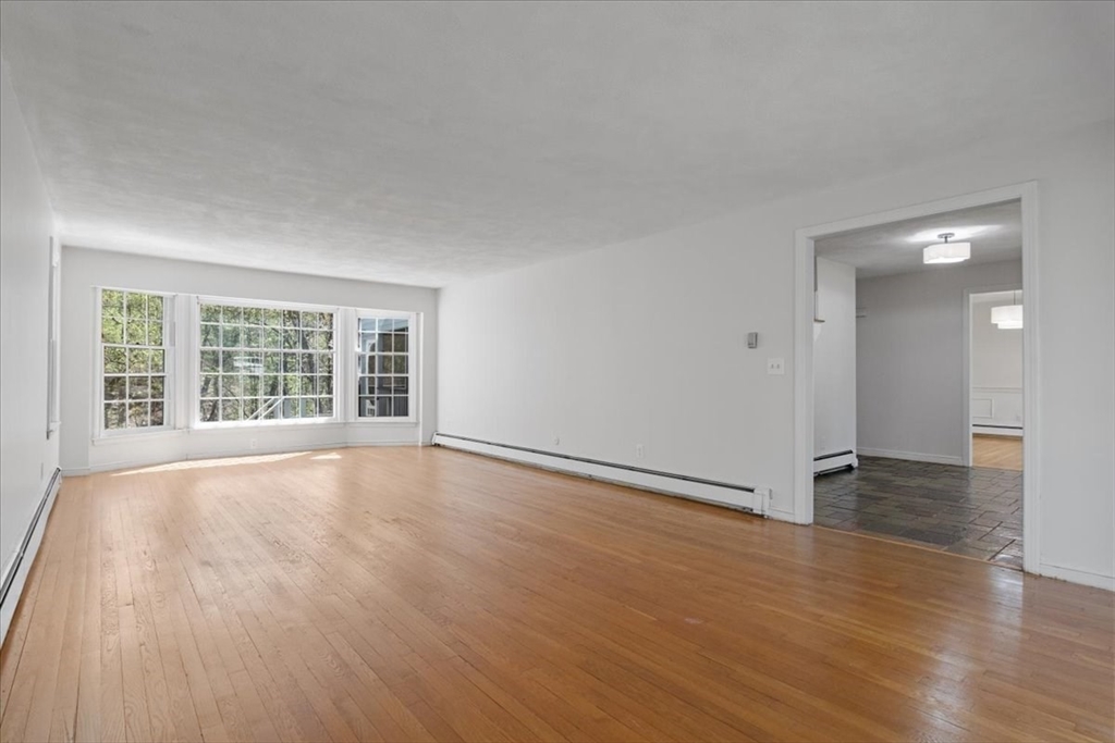 15 Lee Road Medfield, MA 02052 - Photo 5 of 42 Gallery Image 5