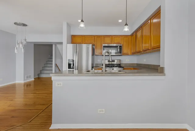 $295,000 | 3185 Ketch Court, Aurora, IL 60503