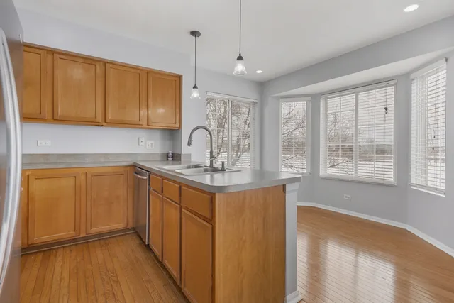 $295,000 | 3185 Ketch Court, Aurora, IL 60503