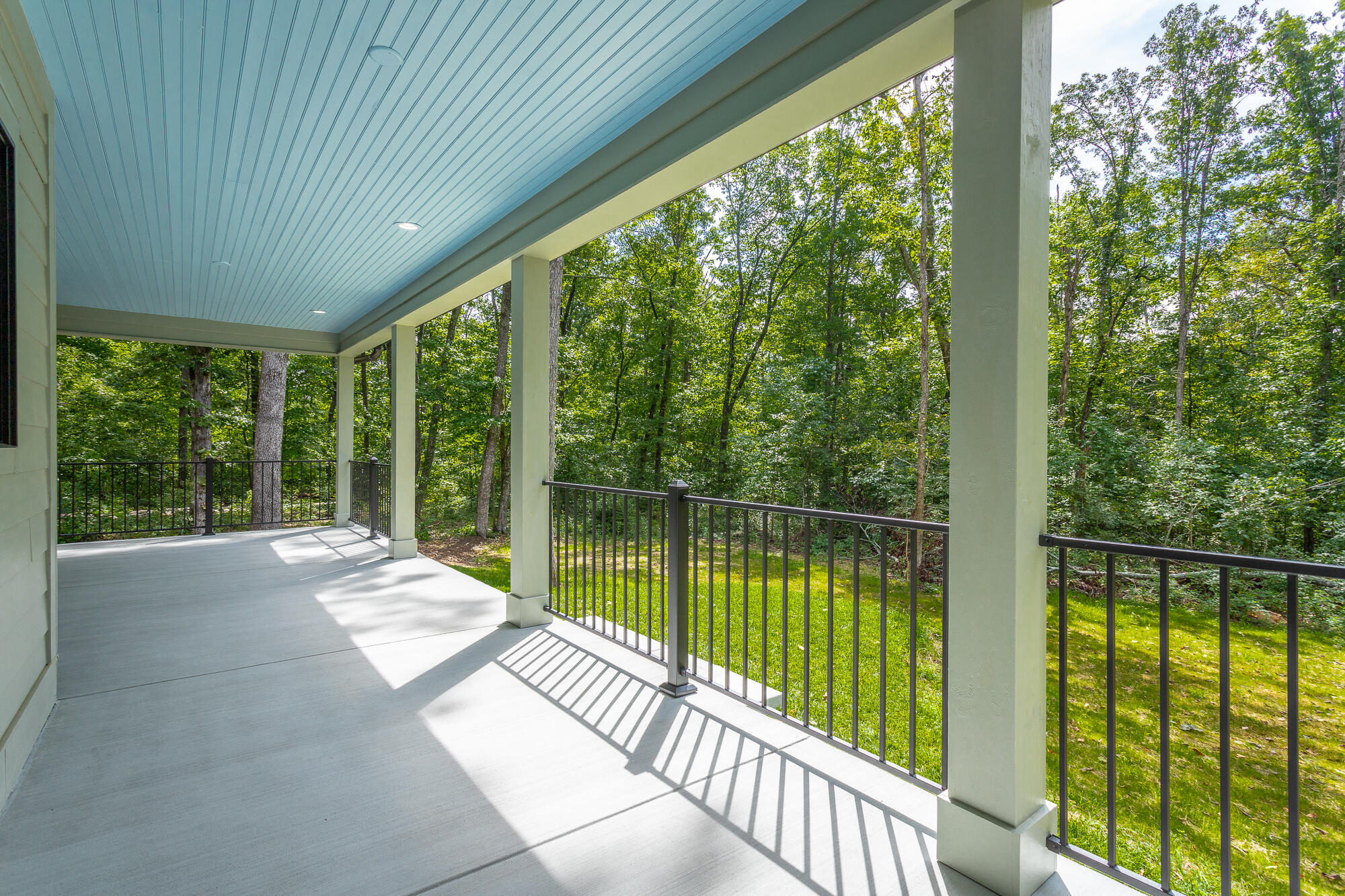 460 Spring Drive Signal Mountain, TN 37377 - Photo 5 of 25 27823_Image_10