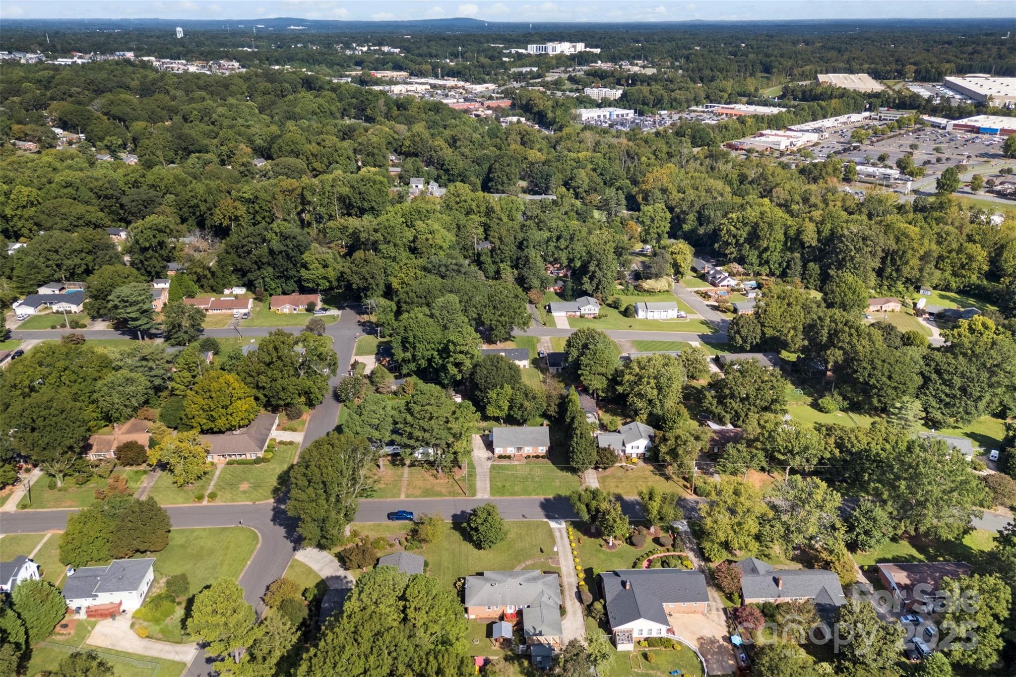 528 Holiday Road Gastonia, NC 28054 - Photo 8 of 46 Gallery Image 8