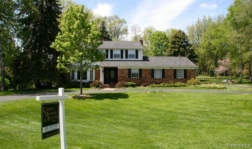 2734 Hillendale Drive Rochester Hills, MI 48309 - Photo 1 of 24
