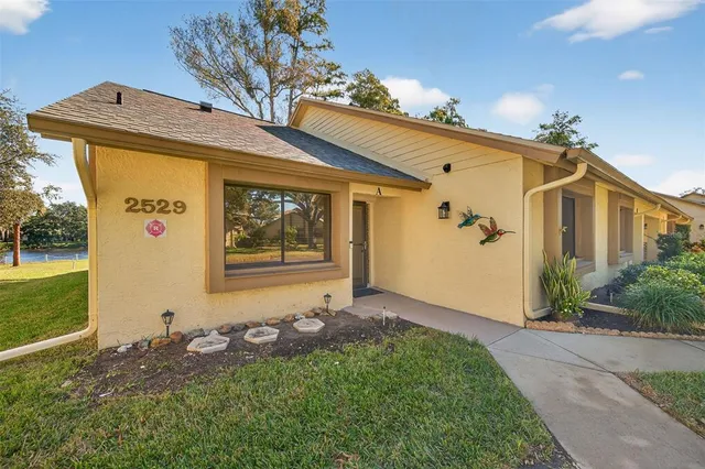 $275,000 | 2529 Oakleaf Lane, Unit 30A, Clearwater, FL 33763