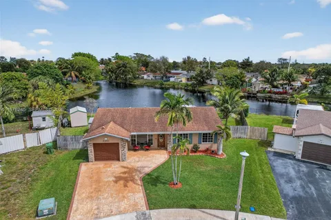 $575,000 | 9291 Northwest 11th Court, Pembroke Pines, FL 33024
