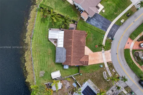 $575,000 | 9291 Northwest 11th Court, Pembroke Pines, FL 33024