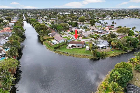 $575,000 | 9291 Northwest 11th Court, Pembroke Pines, FL 33024