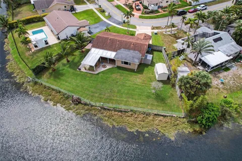 $575,000 | 9291 Northwest 11th Court, Pembroke Pines, FL 33024