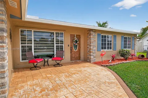 $575,000 | 9291 Northwest 11th Court, Pembroke Pines, FL 33024