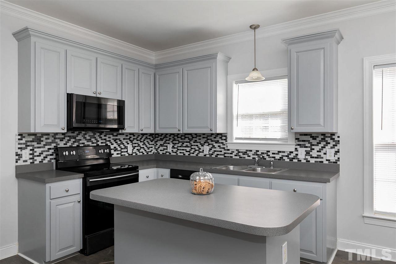 595 Durwood Drive Raleigh, NC 27603 - Photo 4 of 30