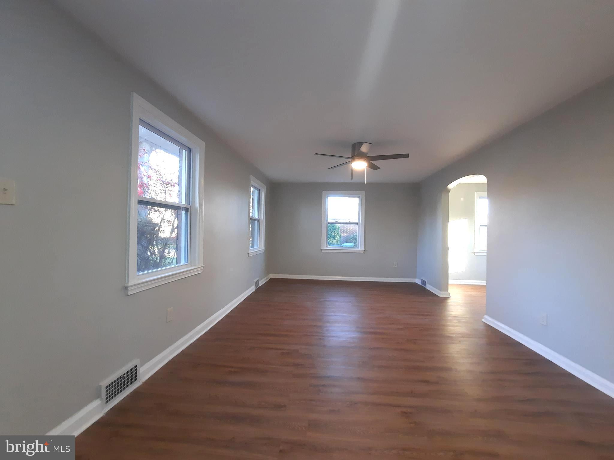 116 Garden Road Oreland, PA 19075 - Photo 8 of 46 Living Room