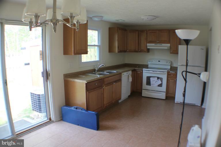 8071 Steeple Chase Court Springfield, VA 22153 - Photo 14 of 16 Kitchen