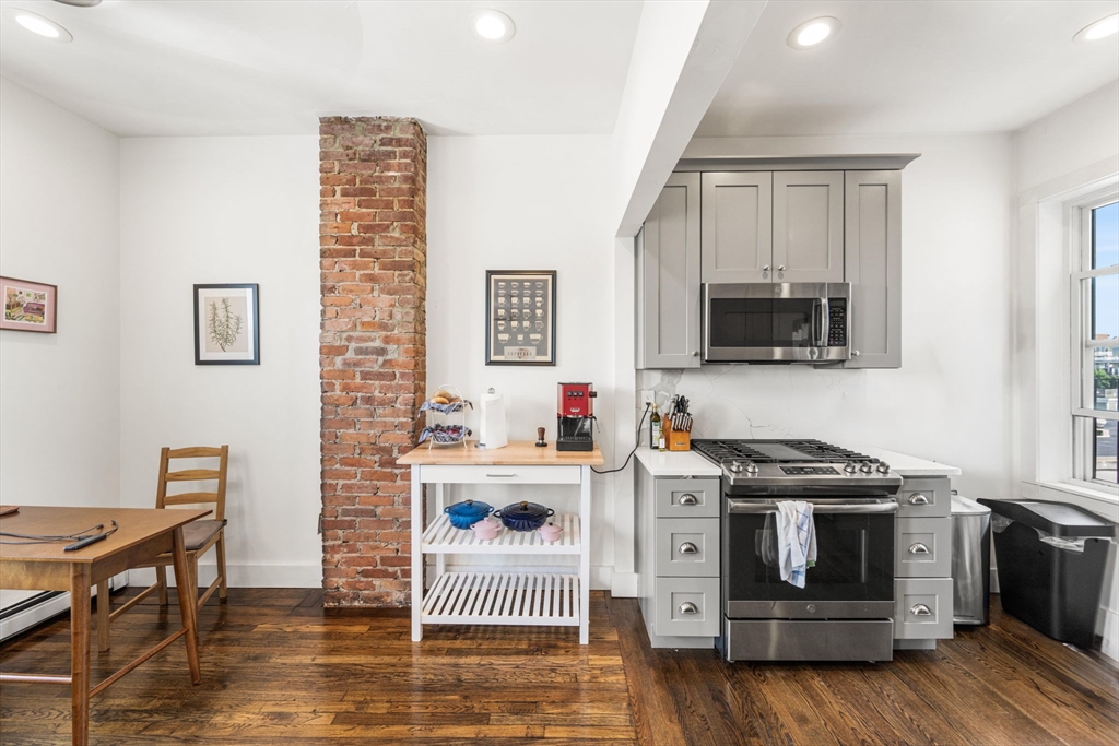 12 Pearl Street, Unit 4 Boston, MA 02129 - Photo 4 of 15