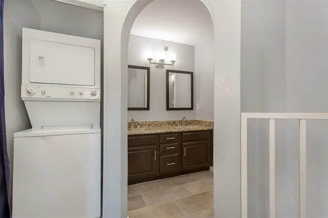 $1,295 | 1010 Allen Street, Unit 229, Dallas, TX 75204