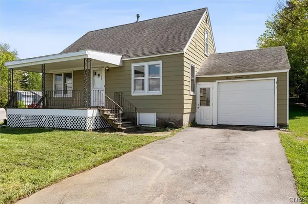 $214,900 | 302 Hinsdale Road, Salina, NY 13211