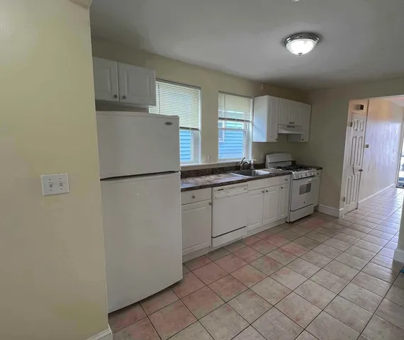 $2,400 | 15 Avon Street, Unit 1, Revere, MA 02151