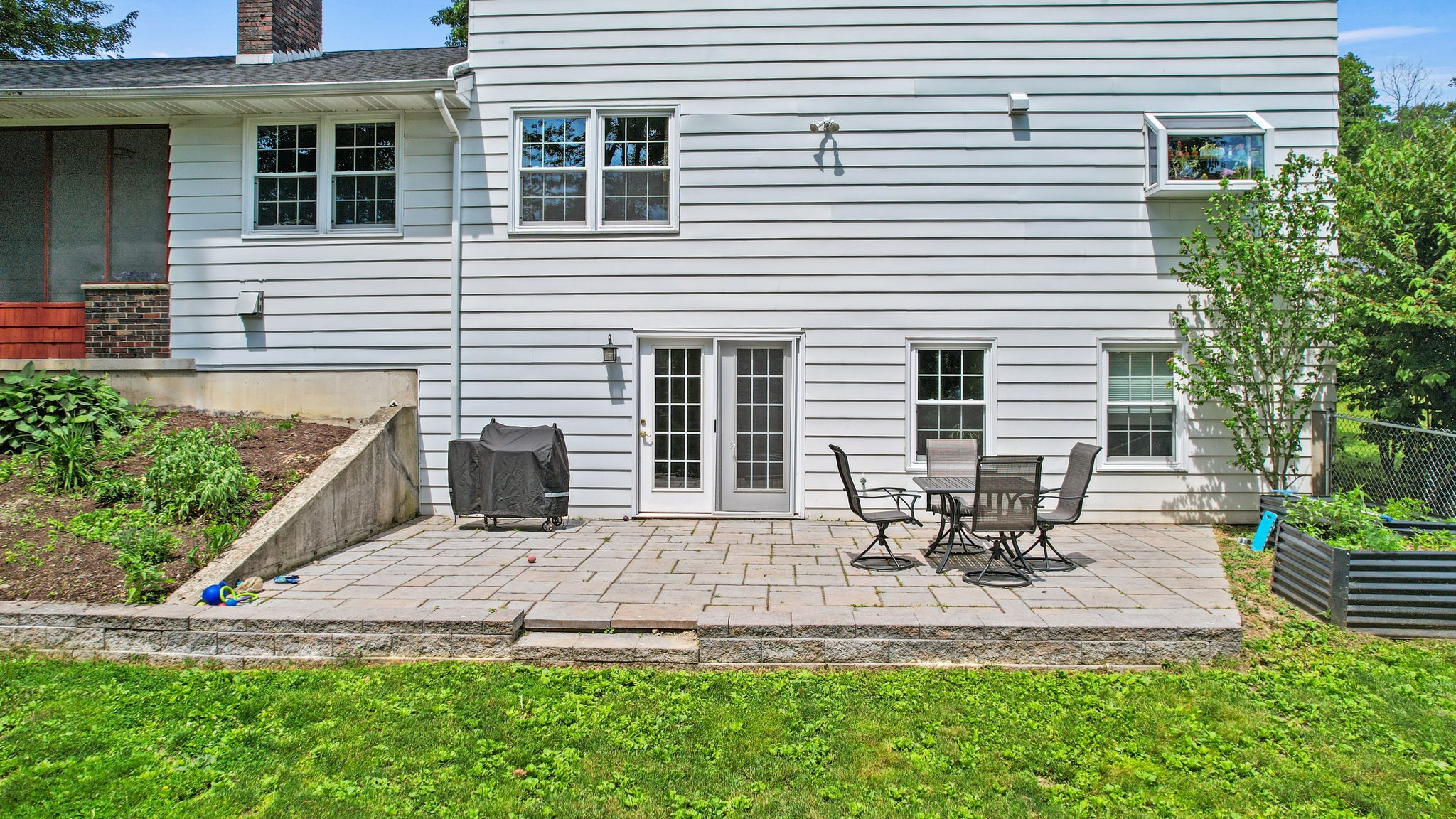 319 Ridgefield Road Endicott, NY 13760 - Photo 5 of 50
