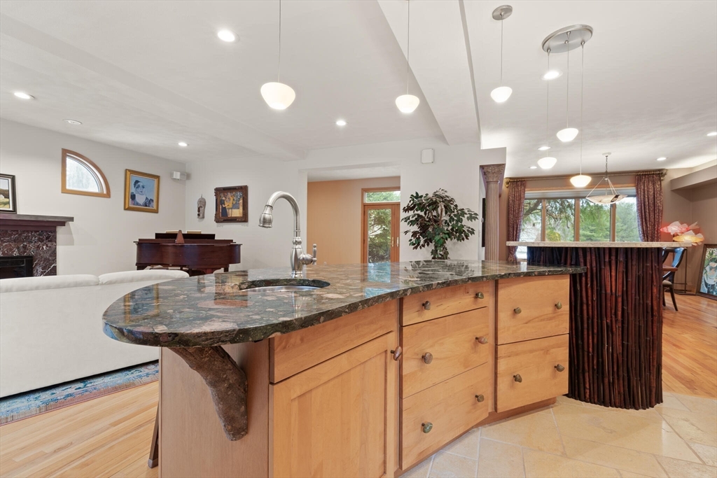 1 Stouffer Circle Andover, MA 01810 - Photo 8 of 42