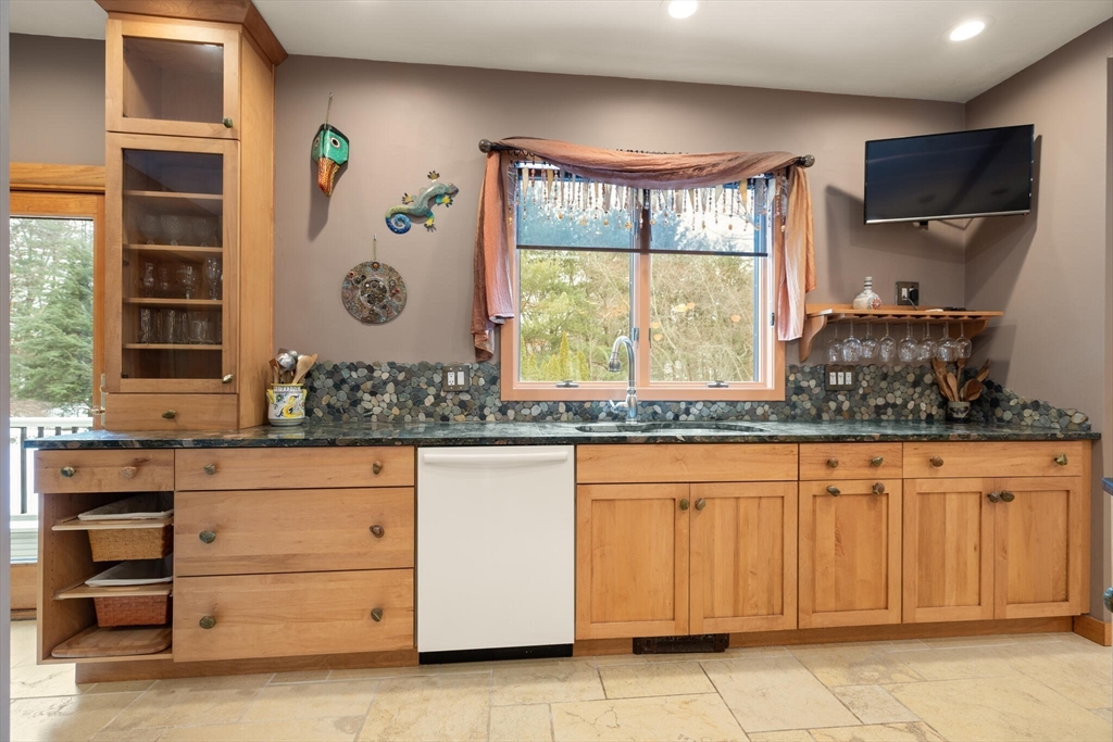 1 Stouffer Circle Andover, MA 01810 - Photo 9 of 42