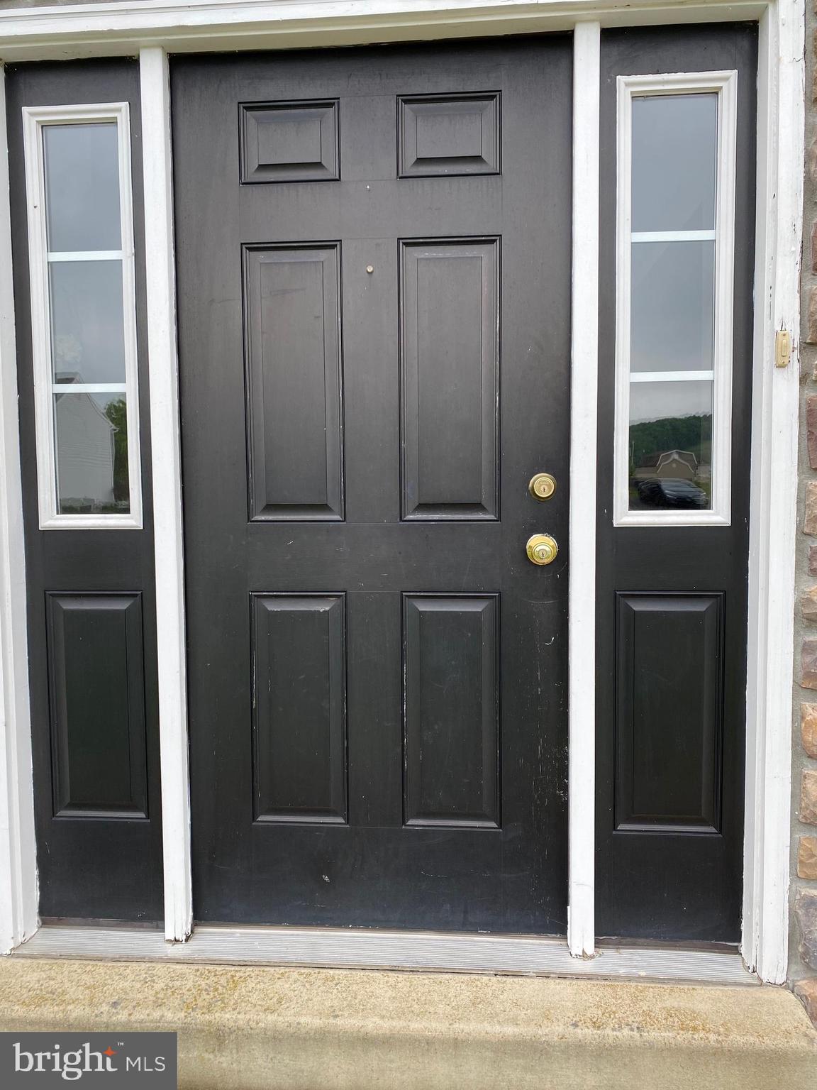 515 West Reeser Street Leesport, PA 19533 - Photo 4 of 39 Front Door