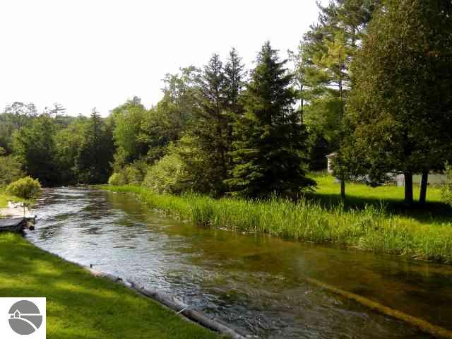 1449 River Road Beulah, MI 49617 - Photo 1 of 7 1737217.JPG