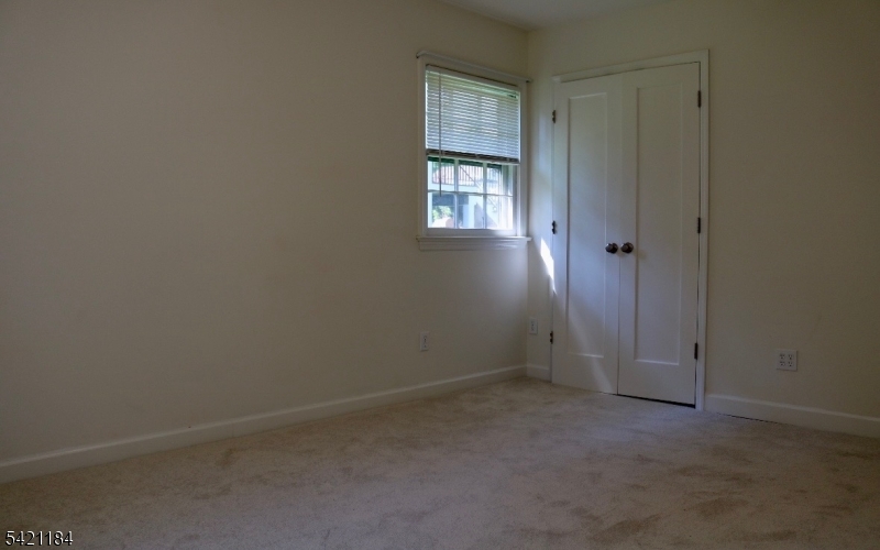 19 Hewetson Road Denville, NJ 07834 - Photo 12 of 20