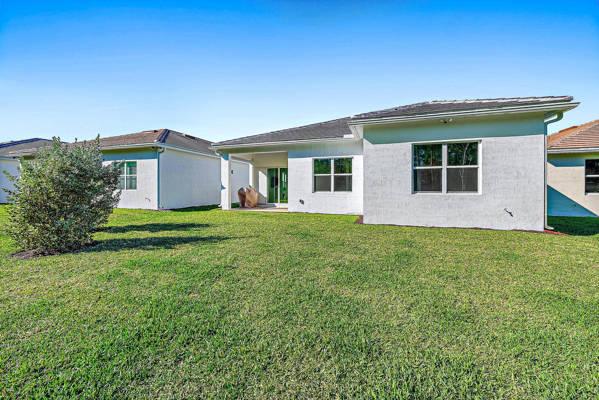 9775 Southwest Meridian Way Stuart, FL 34997 - Photo 27 of 33 Backyard