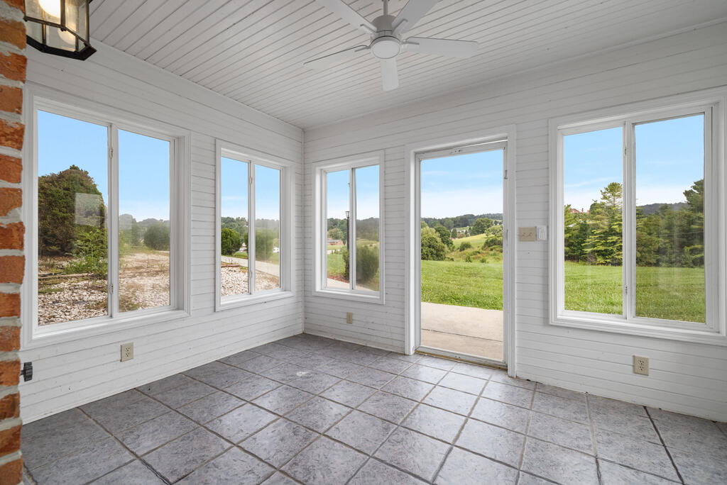 206 Valley Road Saltville, VA 24370 - Photo 70 of 90 Gallery Image 70