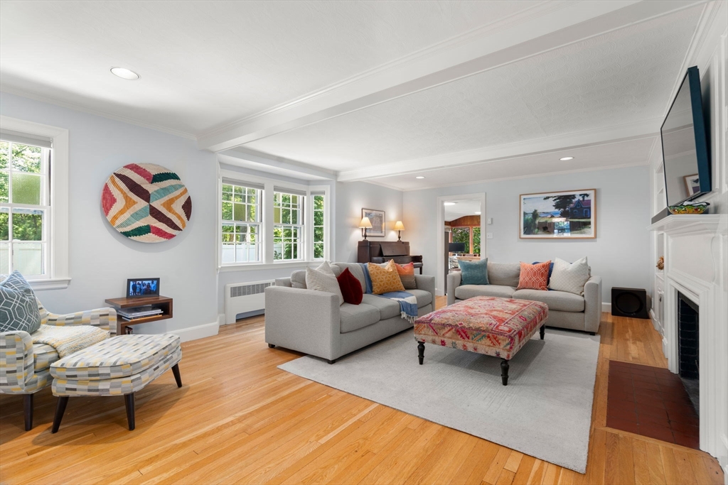 28 York Road Newton, MA 02468 - Photo 2 of 21