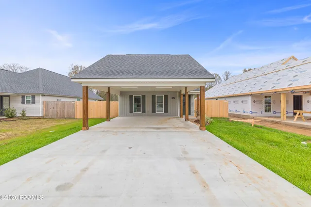 $198,900 | 220 Camerons Cove, Carencro, LA 70520