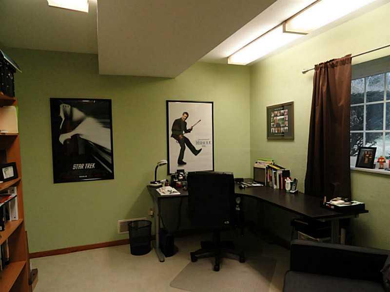 104 Kingsdale Road Churchill, PA 15221 - Photo 18 of 24 Den. Great place for an office.