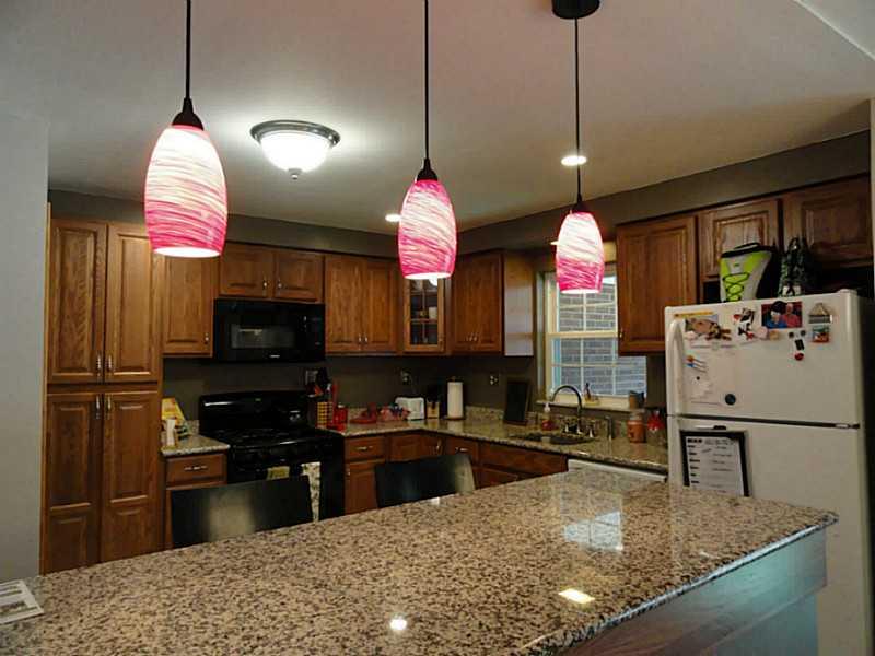104 Kingsdale Road Churchill, PA 15221 - Photo 6 of 24 Kitchen. This kitchen peninsula is perfect of casual dining.