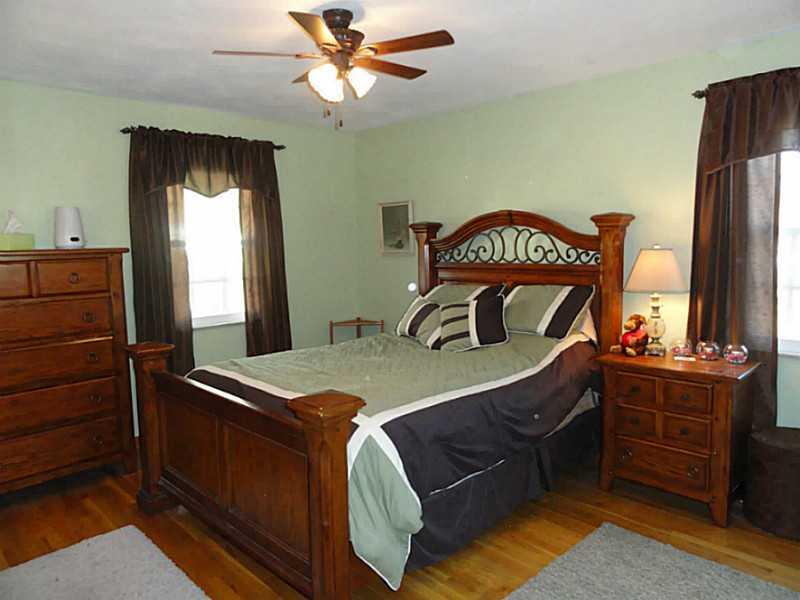 104 Kingsdale Road Churchill, PA 15221 - Photo 10 of 24 Master Bedroom. Comfortable 15 x12 master bedroom with a ceiling fan.