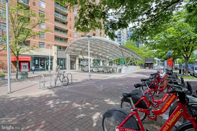 $659,000 | 901 North Monroe Street, Unit 1408, Arlington, VA 22201