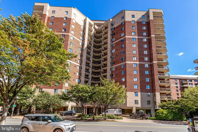 $659,000 | 901 North Monroe Street, Unit 1408, Arlington, VA 22201