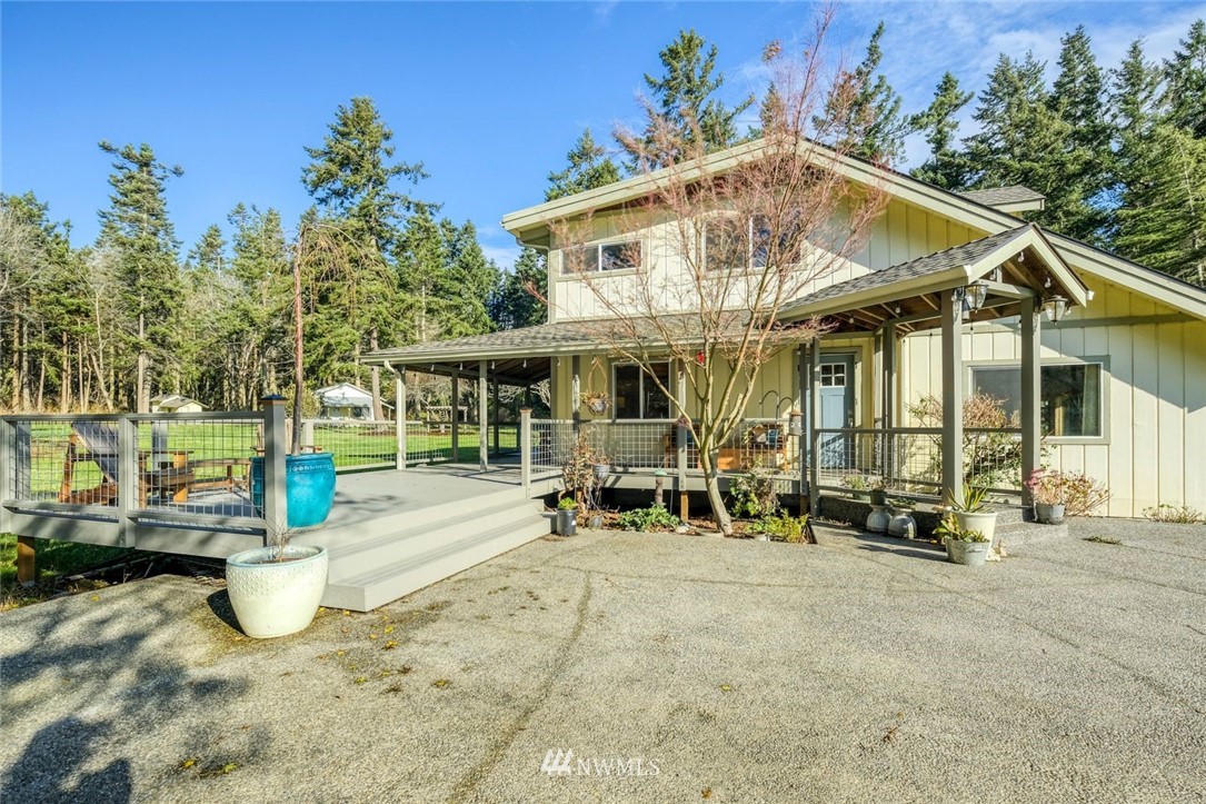 191 Disney Road Nordland, WA 98358 - Photo 2 of 40 Gallery Image 2