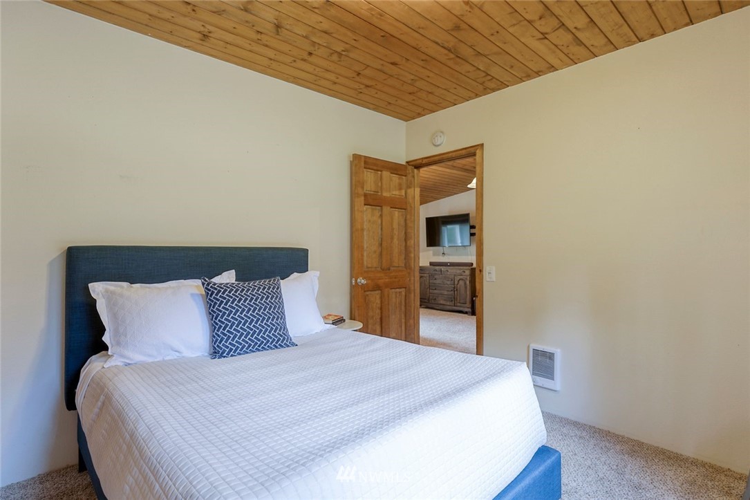 191 Disney Road Nordland, WA 98358 - Photo 16 of 40 Gallery Image 16