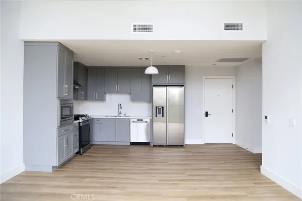 $3,750 | 101 South Chapel Avenue, Unit 203, Alhambra, CA 91801