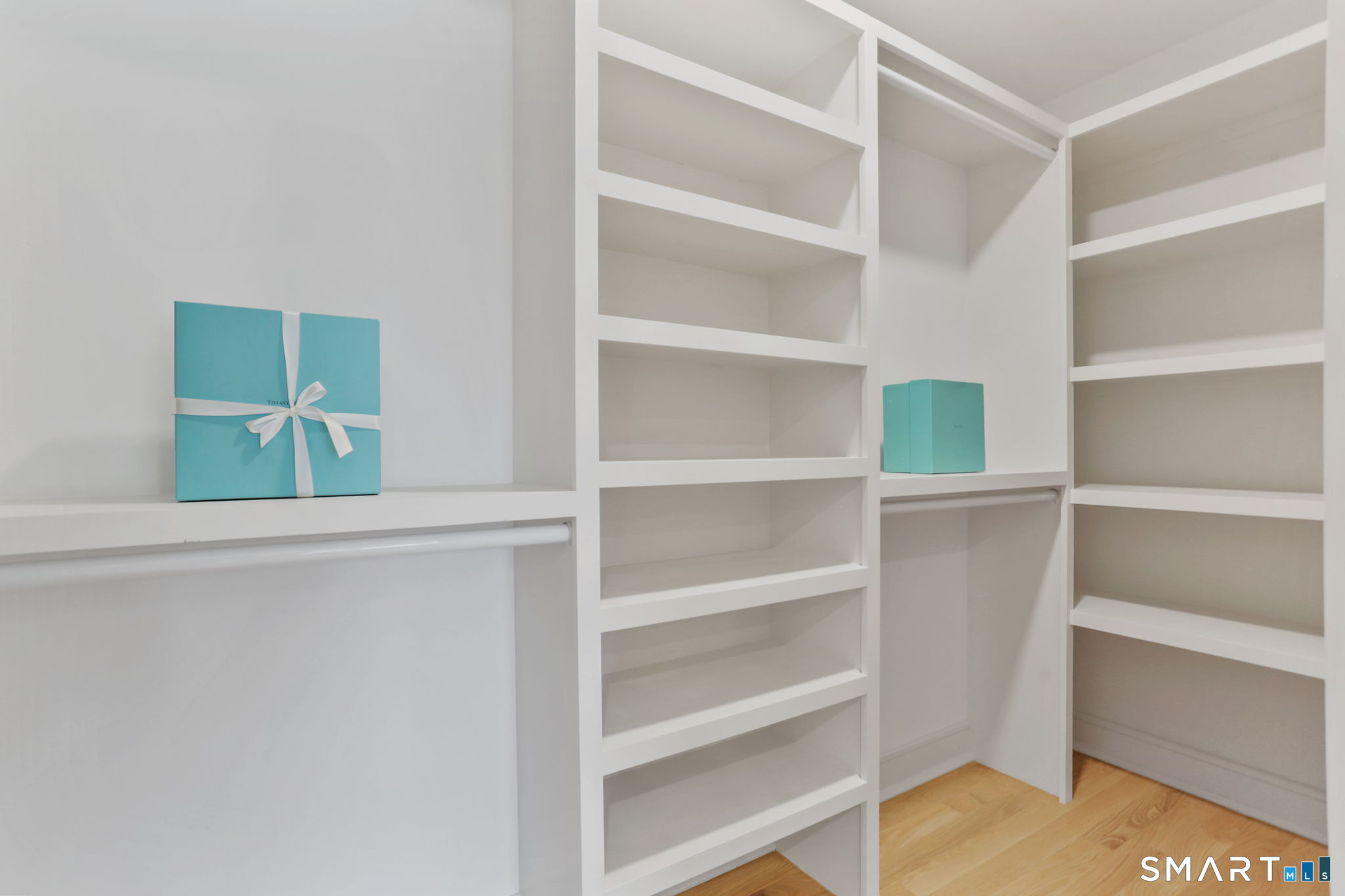 15 Barton Road Fairfield, CT 06824 - Photo 22 of 35