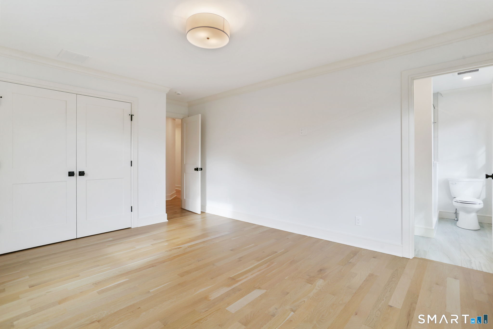 15 Barton Road Fairfield, CT 06824 - Photo 26 of 35