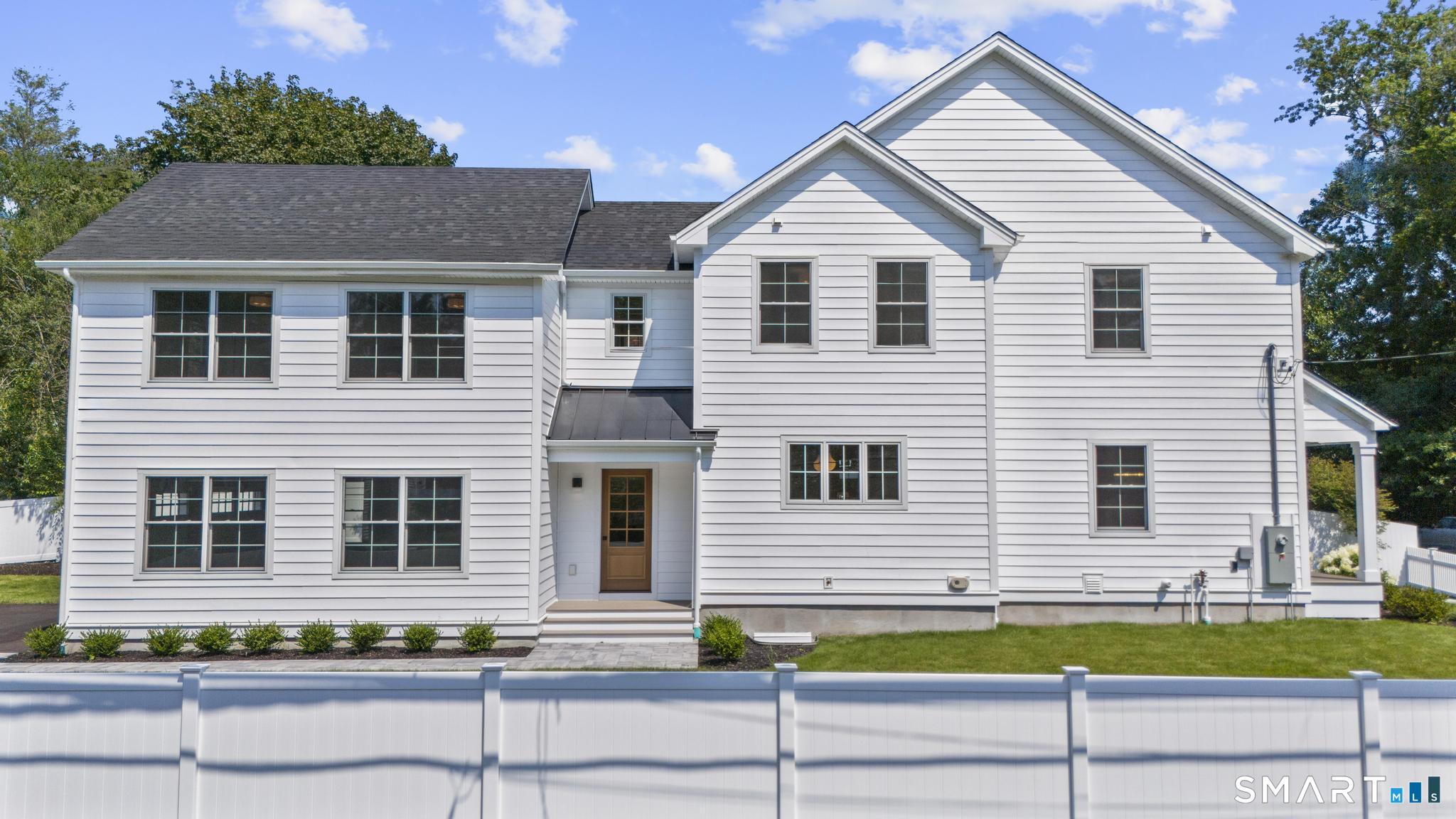 15 Barton Road Fairfield, CT 06824 - Photo 3 of 35