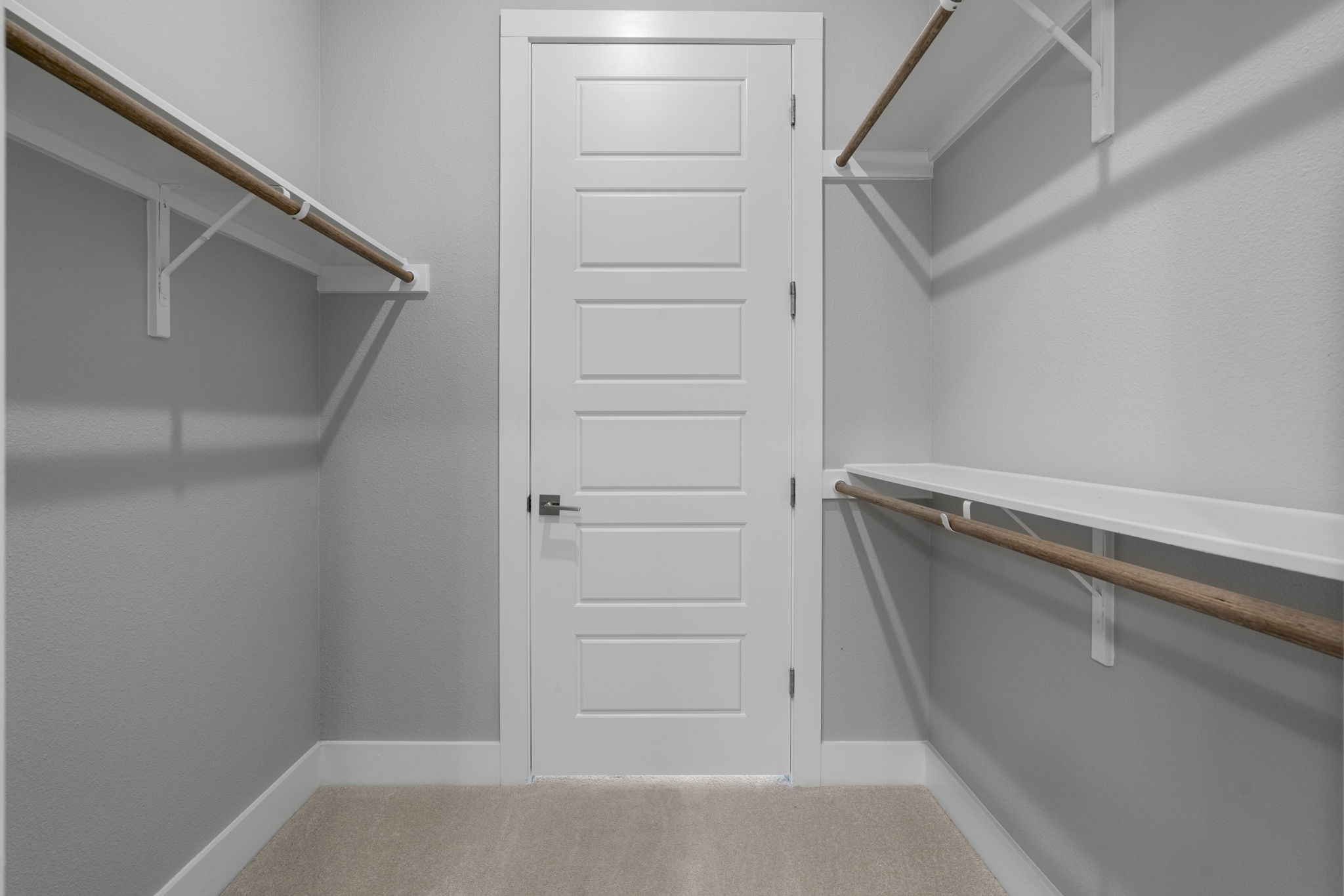 4501 Jackson Avenue, Unit 5205 Austin, TX 78731 - Photo 15 of 40 Walk in closet featuring light carpet
