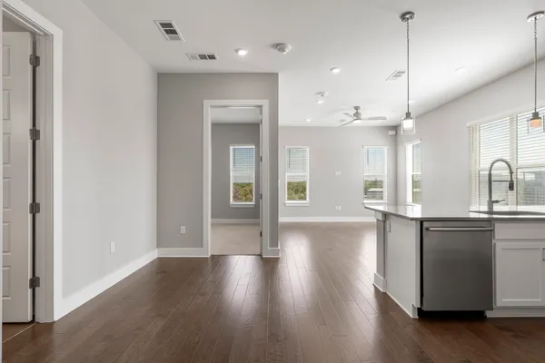 $3,200 | 4501 Jackson Avenue, Unit 5205, Austin, TX 78731