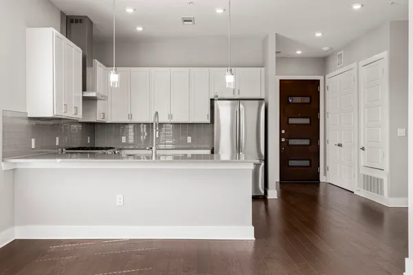 $3,200 | 4501 Jackson Avenue, Unit 5205, Austin, TX 78731