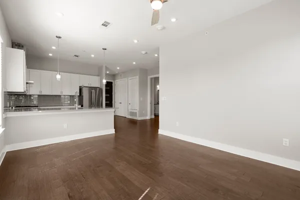 $3,200 | 4501 Jackson Avenue, Unit 5205, Austin, TX 78731