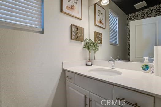 7366 Rocky Point Road Jurupa Valley, CA 92509 - Photo 4 of 37