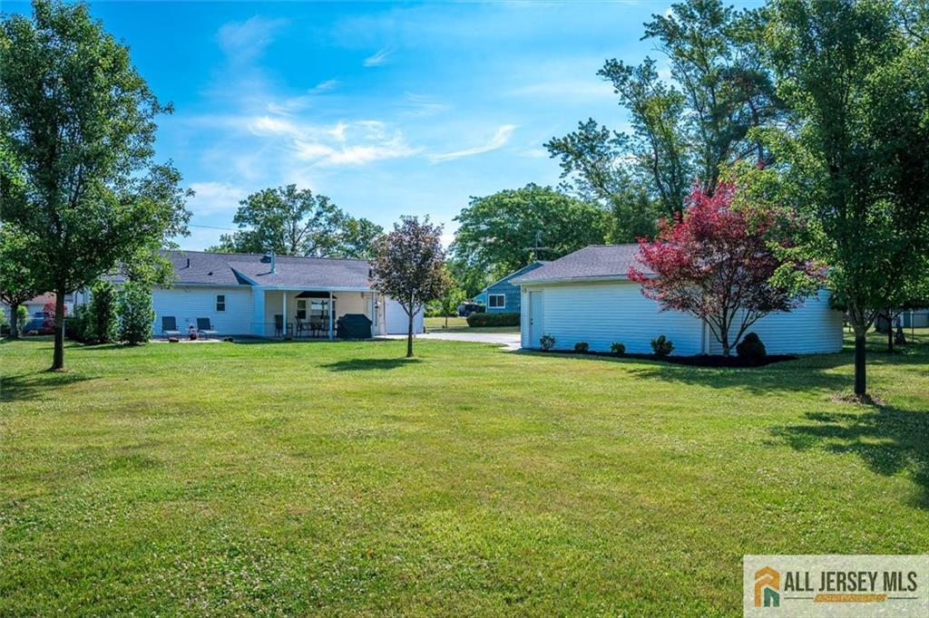 39 Kendall Road Kendall Park, NJ 08824 - Photo 36 of 41
