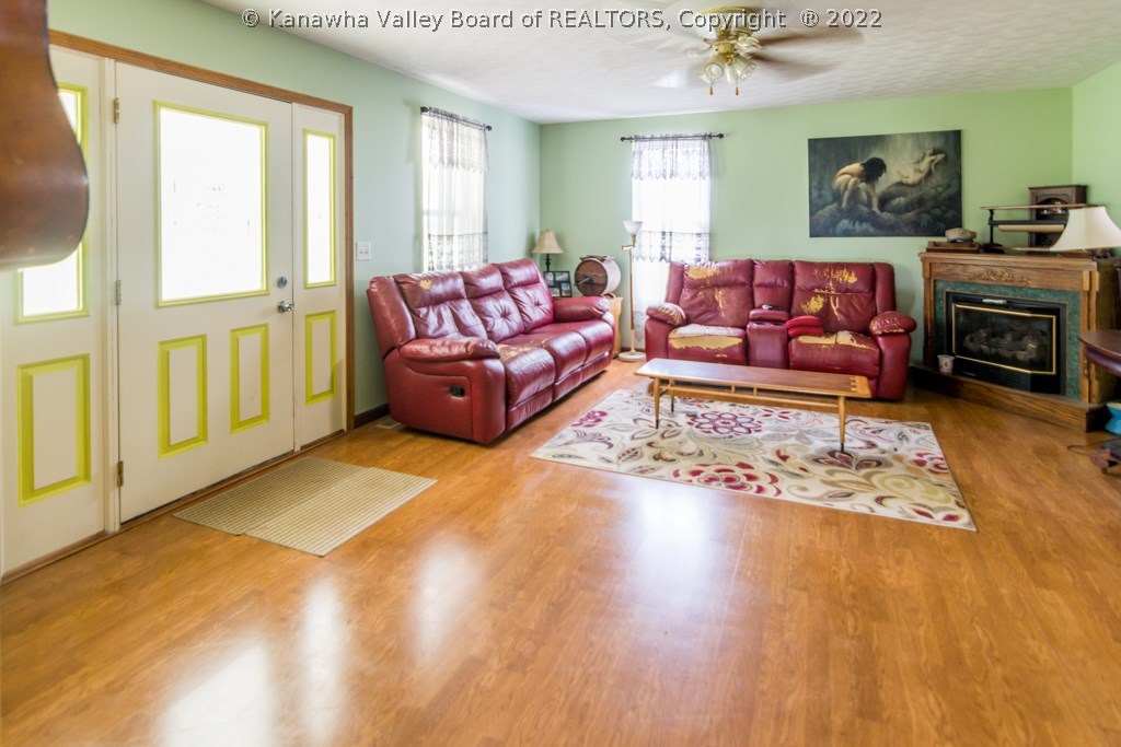963 Flagrock Road Evans, WV 25241 - Photo 15 of 29 Gallery Image 15