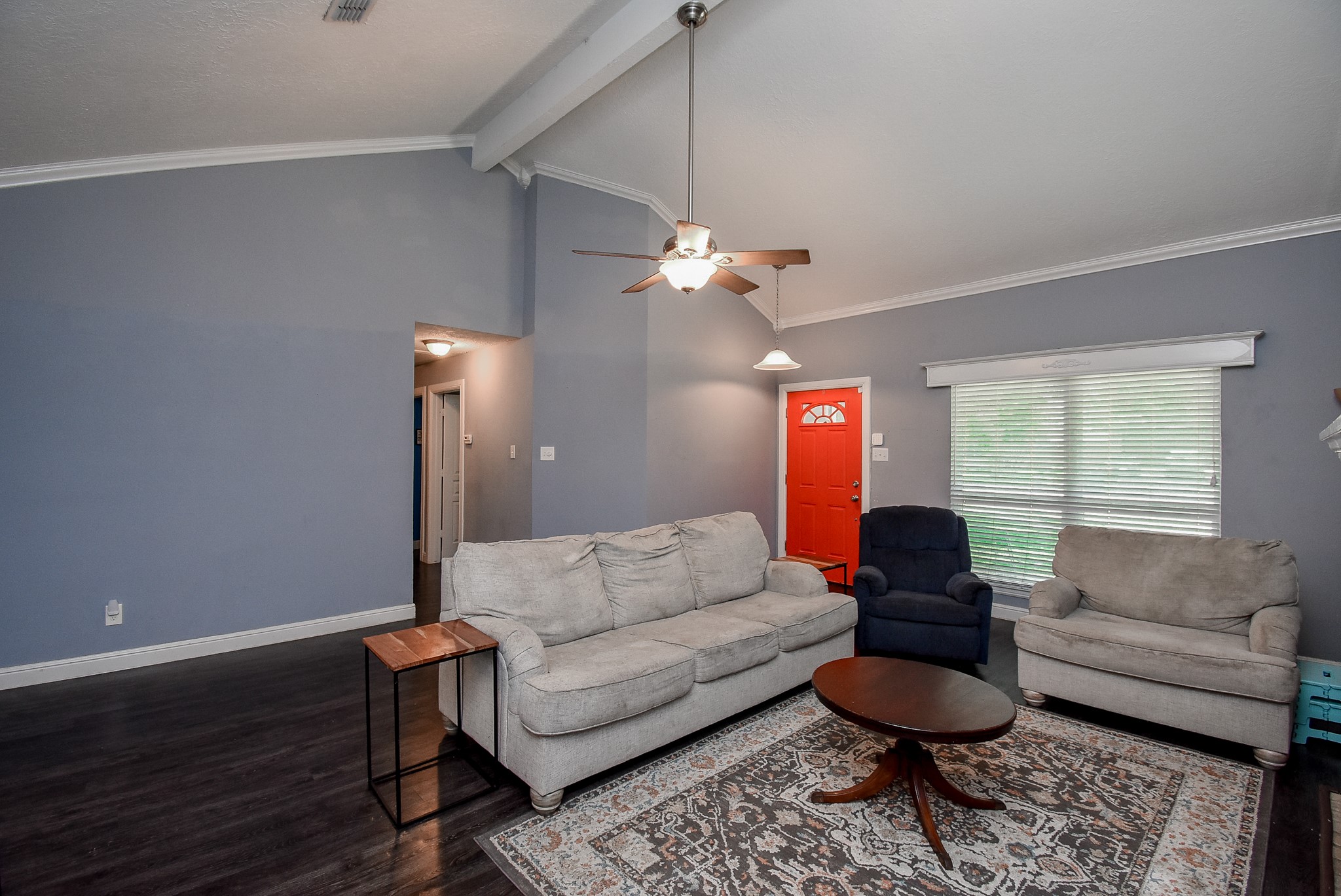 5911 Butterfly Circle Pasadena, TX 77505 - Photo 12 of 45 a living room with furniture and a ceiling fan