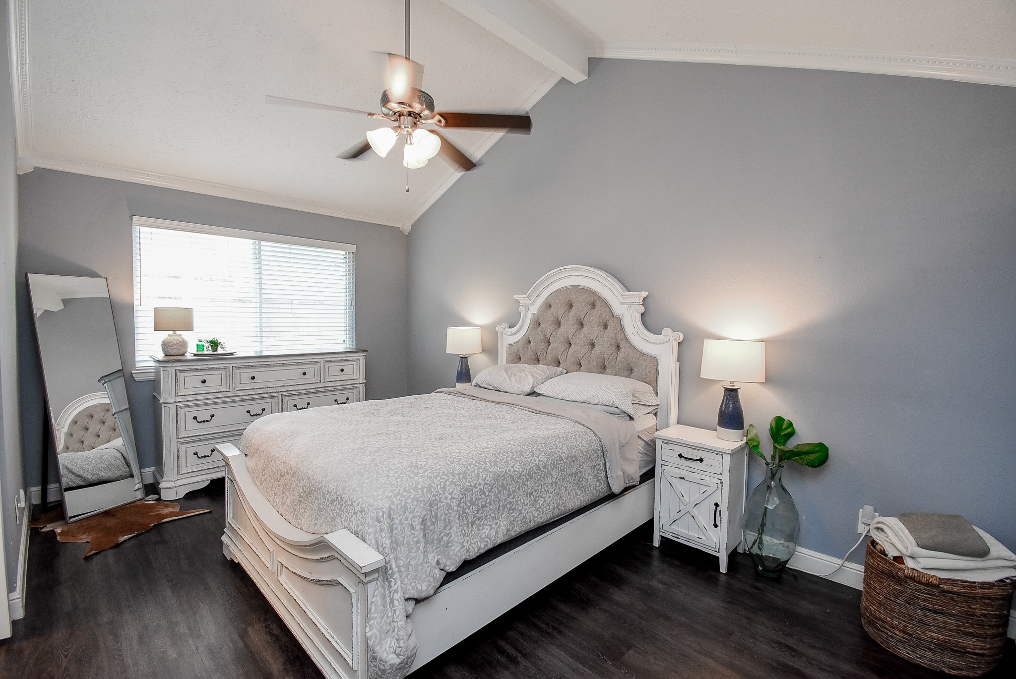 5911 Butterfly Circle Pasadena, TX 77505 - Photo 23 of 45 Primary Bedroom