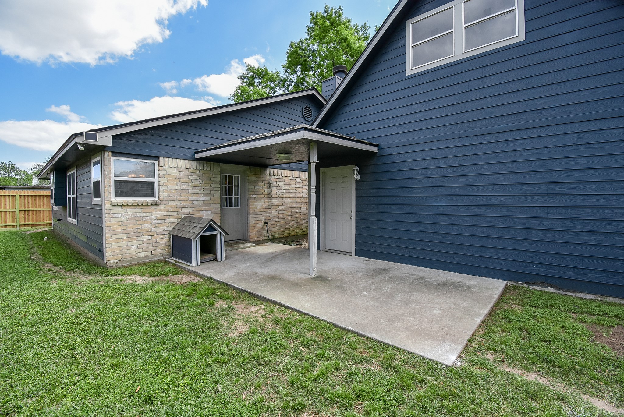 5911 Butterfly Circle Pasadena, TX 77505 - Photo 38 of 45 a view of a house with a yard